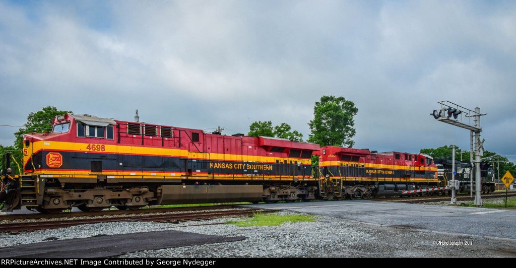 KCS 4698 & 4602